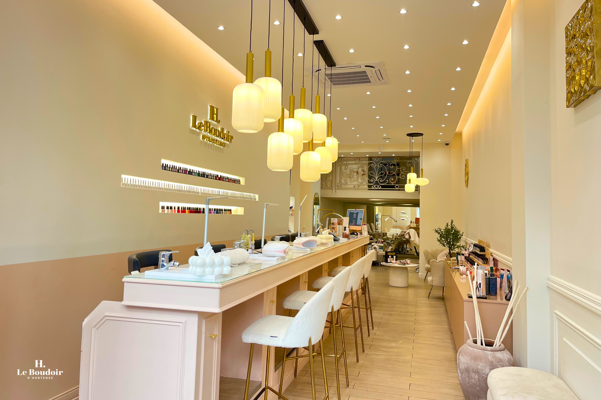 institut de beauté bar à ongles