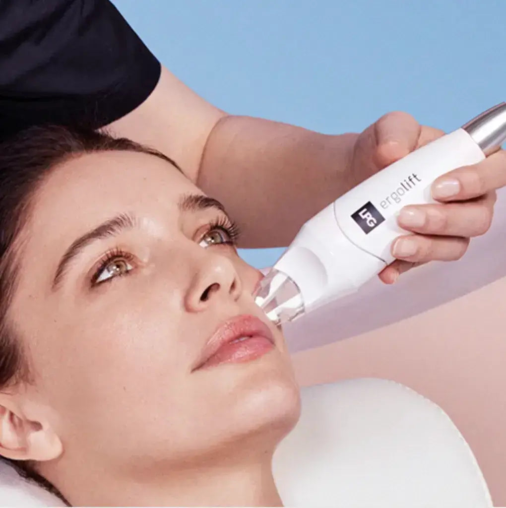 Gel crème lissant repulpant LPG : Comment ce soin redensifiant agit sur la peau ? - Découvrez comment le Gel Crème Lissant Repulpant LPG redensifie la peau et lisse les ridules. Un soin innovant pour une peau plus jeune et repulpée. - Le Boudoir d'Hortens