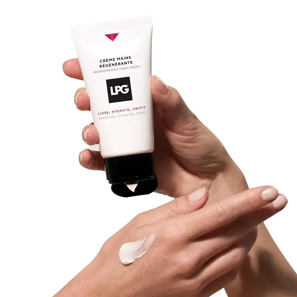Crème mains régénérante - Crème mains régénérante - hydratation et réparation intense. - creme mains - La Crème Mains Régénérante est un soin anti-âge hautement performant, spécialement formulé pour protéger, nourrir et rajeunir les mains, une zone partic