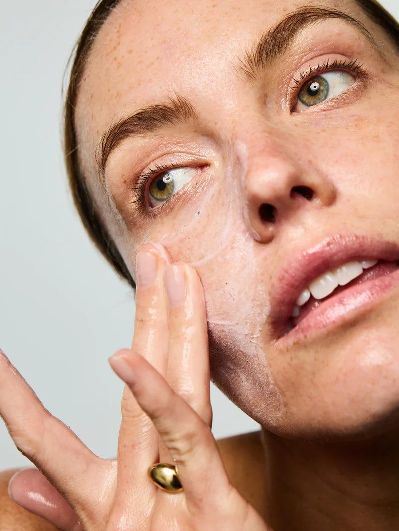 Masque exfoliant anti-imperfections application